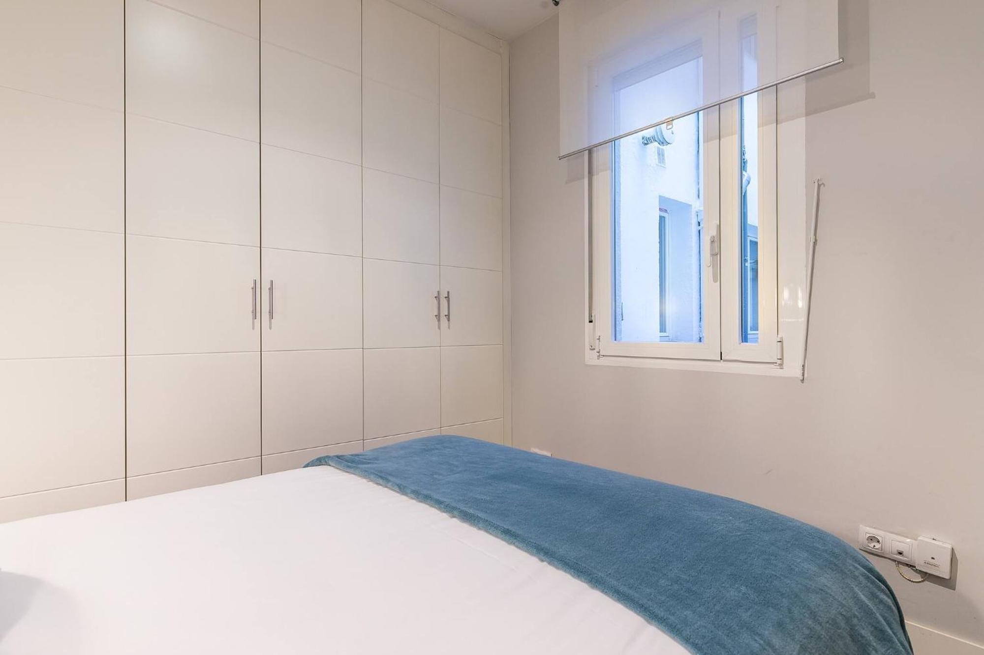 Castellana Suites Madrid Exterior photo