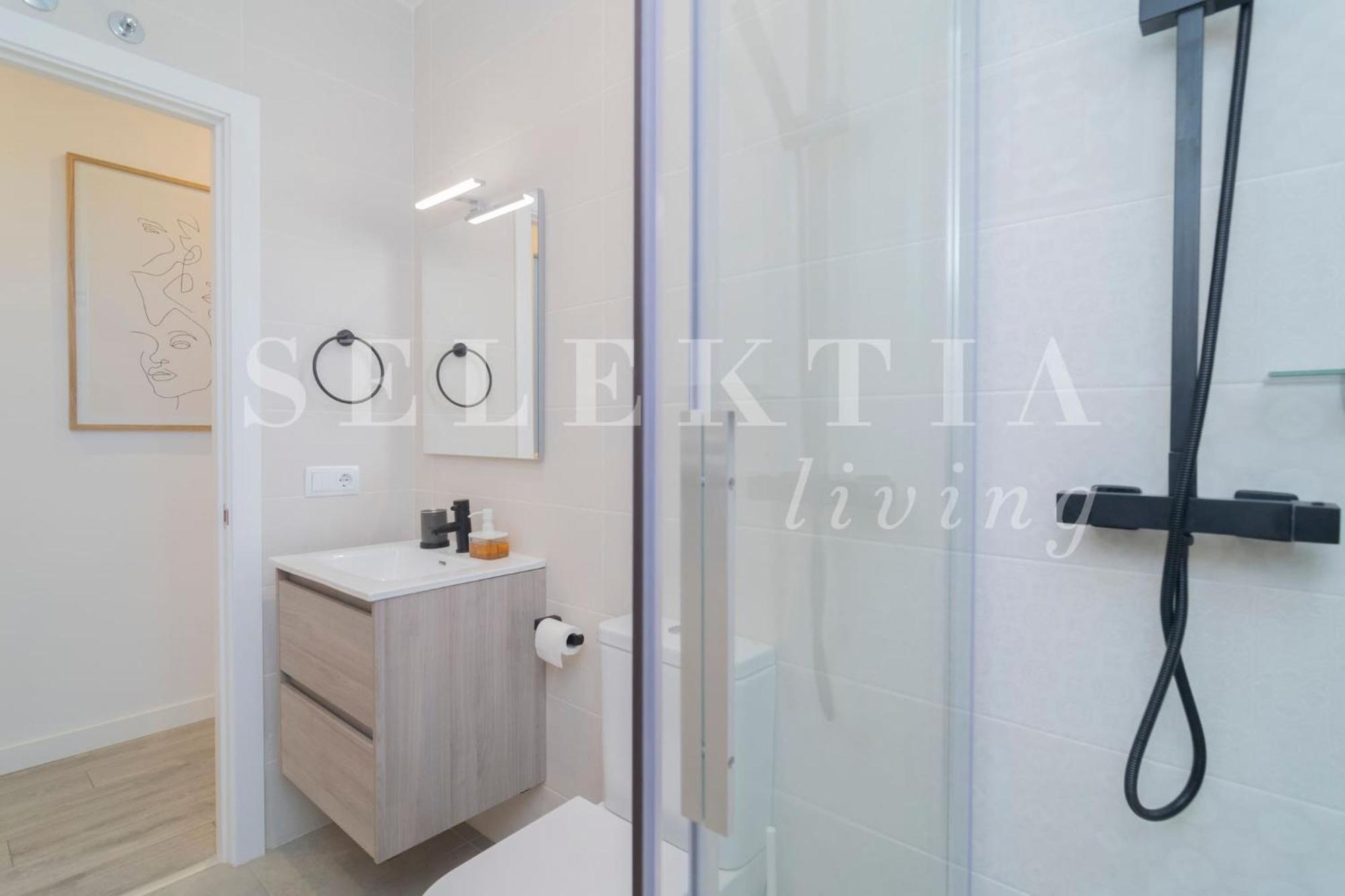 Castellana Suites Madrid Exterior photo