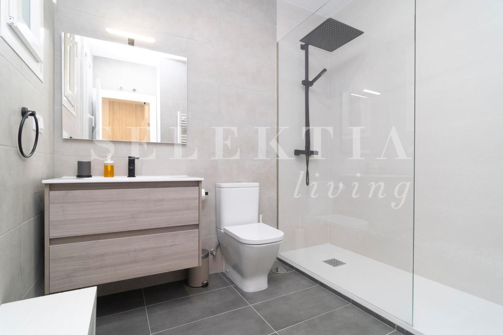 Castellana Suites Madrid Exterior photo